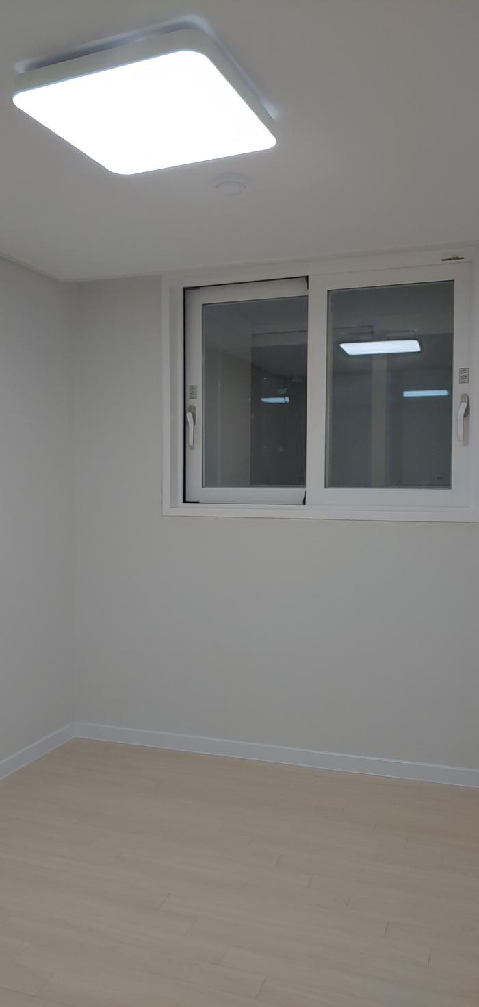 833513927_R7UtE86W_29f34935230b5c15156ff6613cec5ac85a82c340.jpg 이미지크게보기